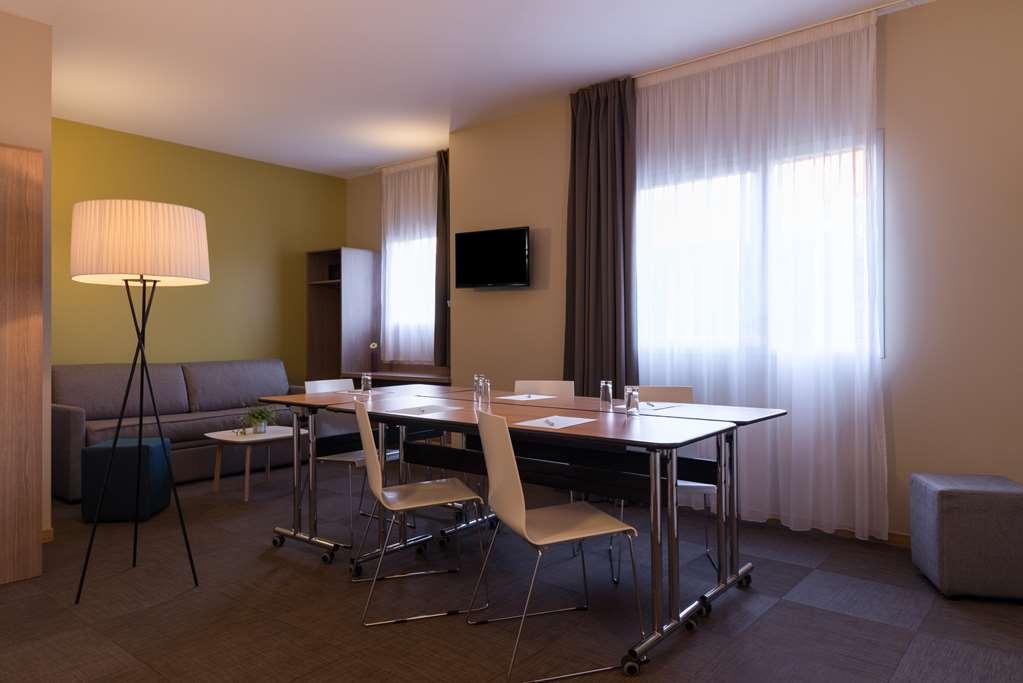 The Originals City, Hotel Ecoparc, Montpellier Est Saint-Aunes Amenities photo